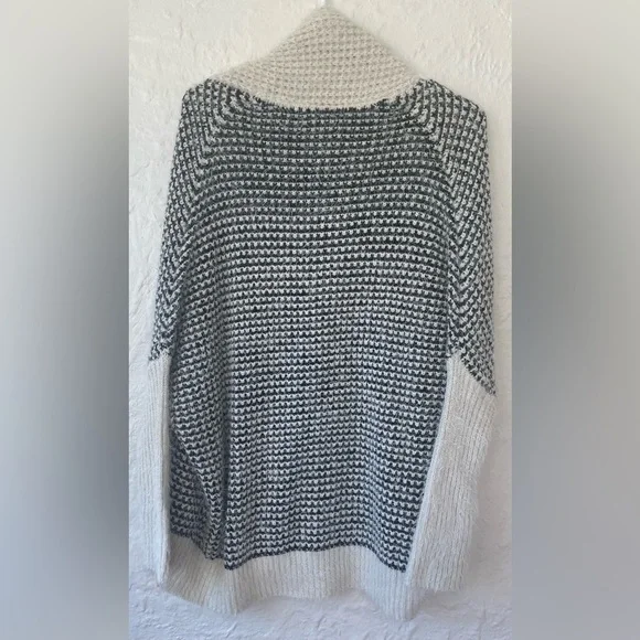 NWT RD Style oversized black / cream acrylic blend open front cardigan; size S - Picture 7 of 8